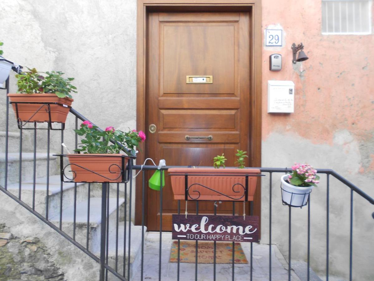 Alloggio Turistico Rizzuto - Centro Storico Bracciano  Exterior foto